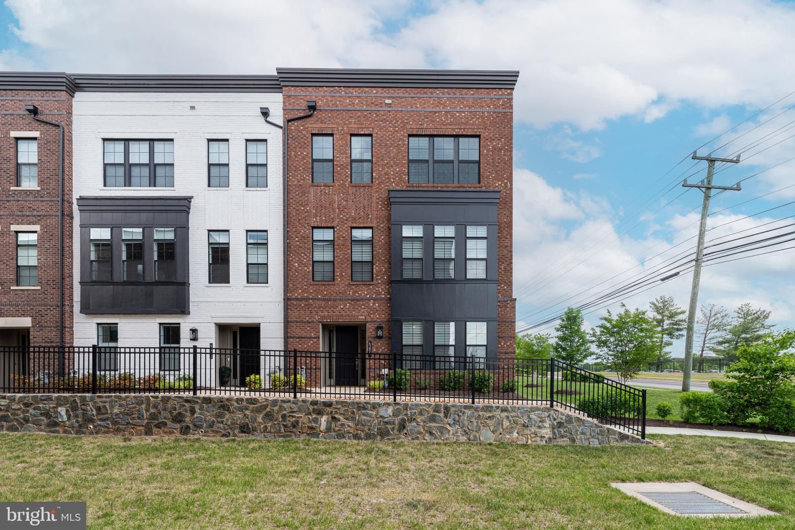 43927 HURLEYS HUNT TER, ASHBURN 20147, VA