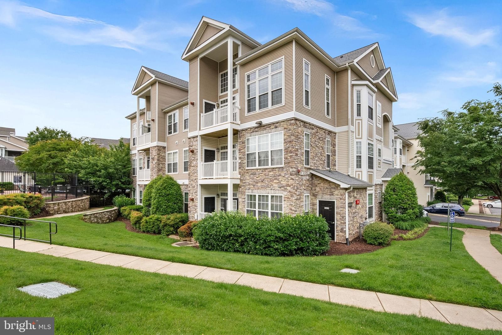 504 SUNSET VIEW TER SE, LEESBURG 20175, VA