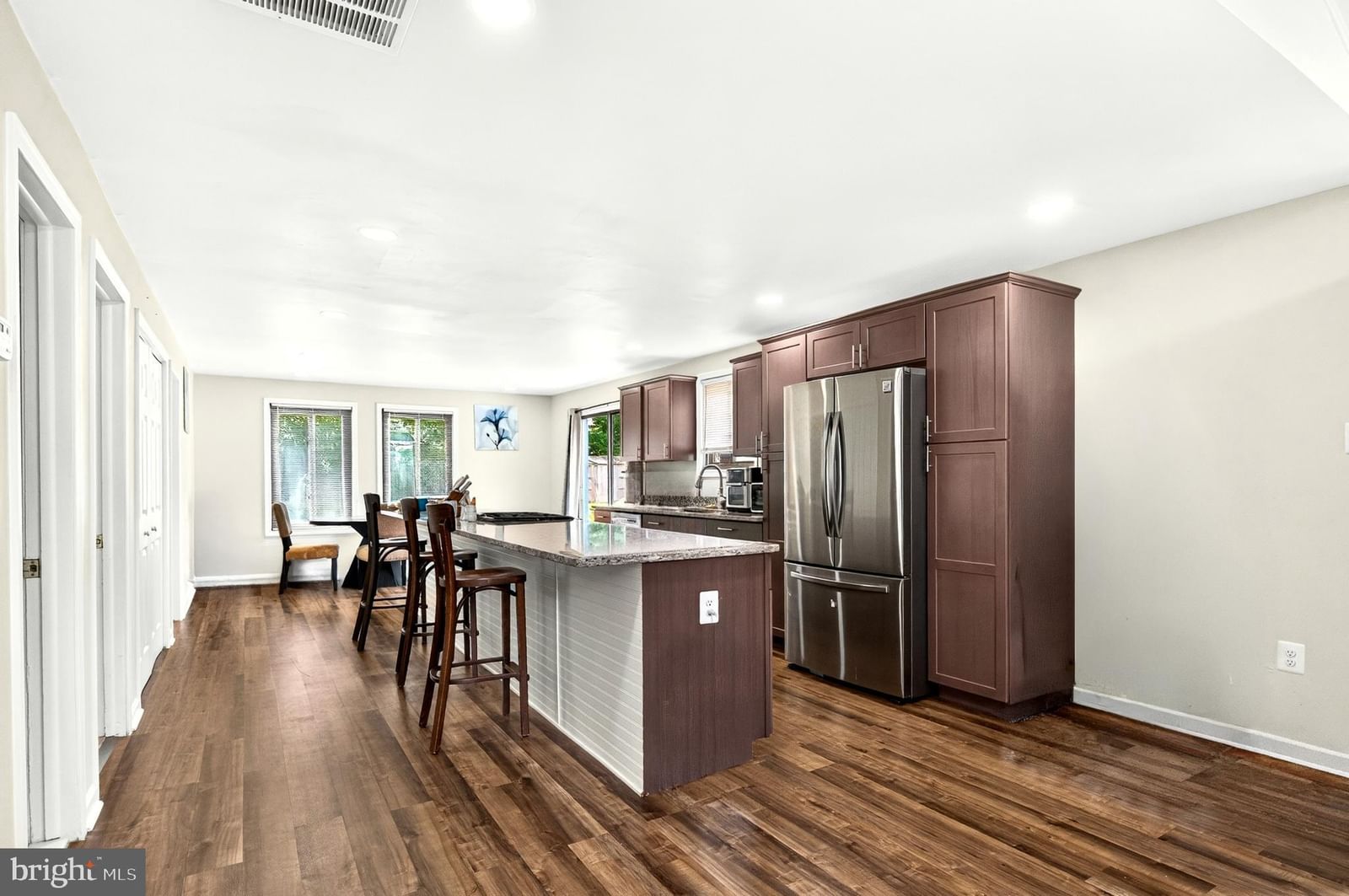 160 MAGNOLIA RD, STERLING 20164, VA