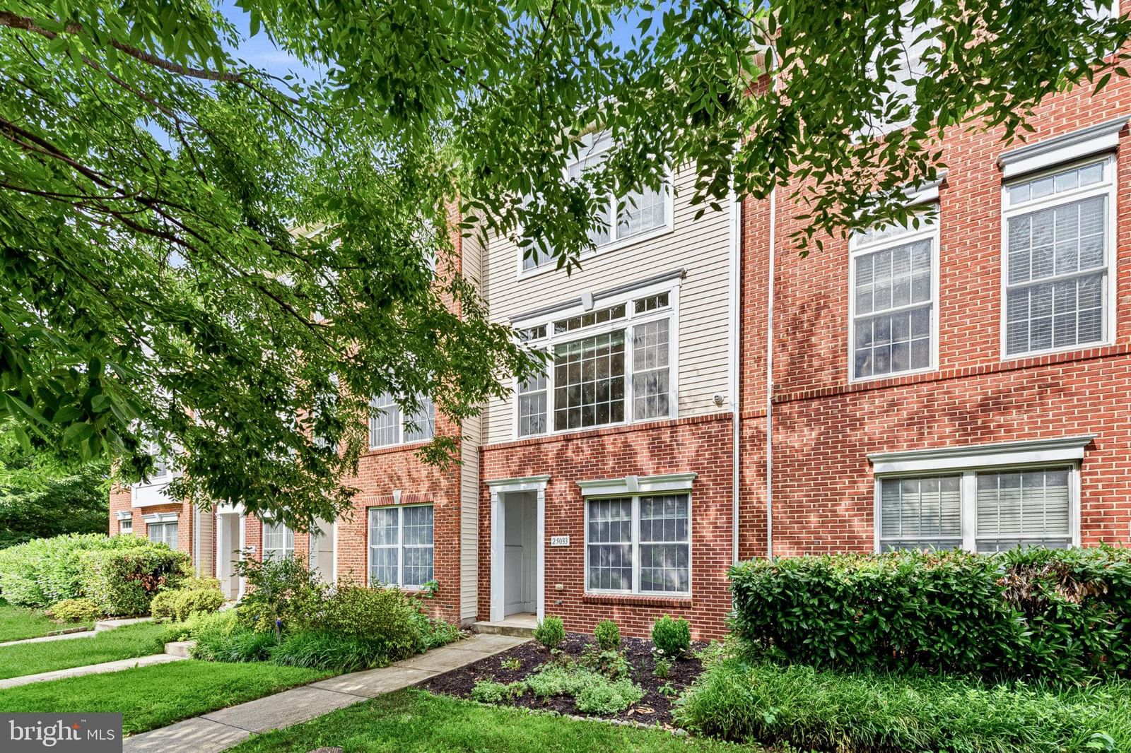 25033 JUSTICE DR, CHANTILLY 20152, VA