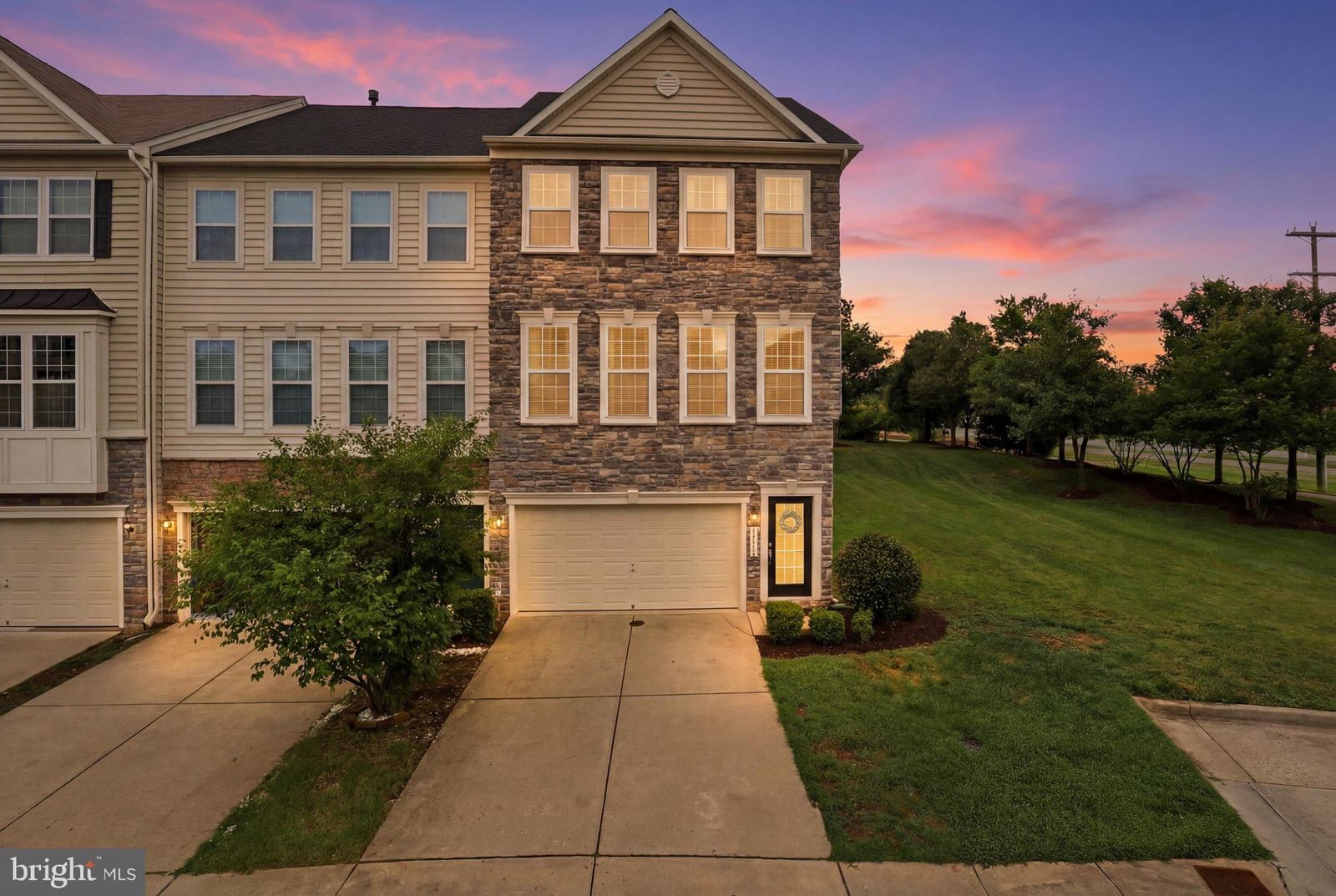 42251 DEAN CHAPEL SQ, CHANTILLY 20152, VA