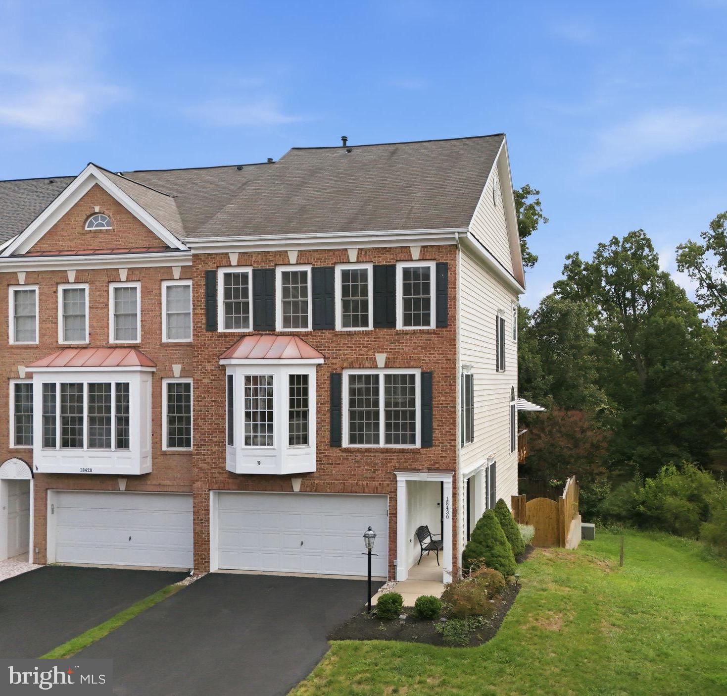 18430 MONTVIEW SQ, LEESBURG 20176, VA