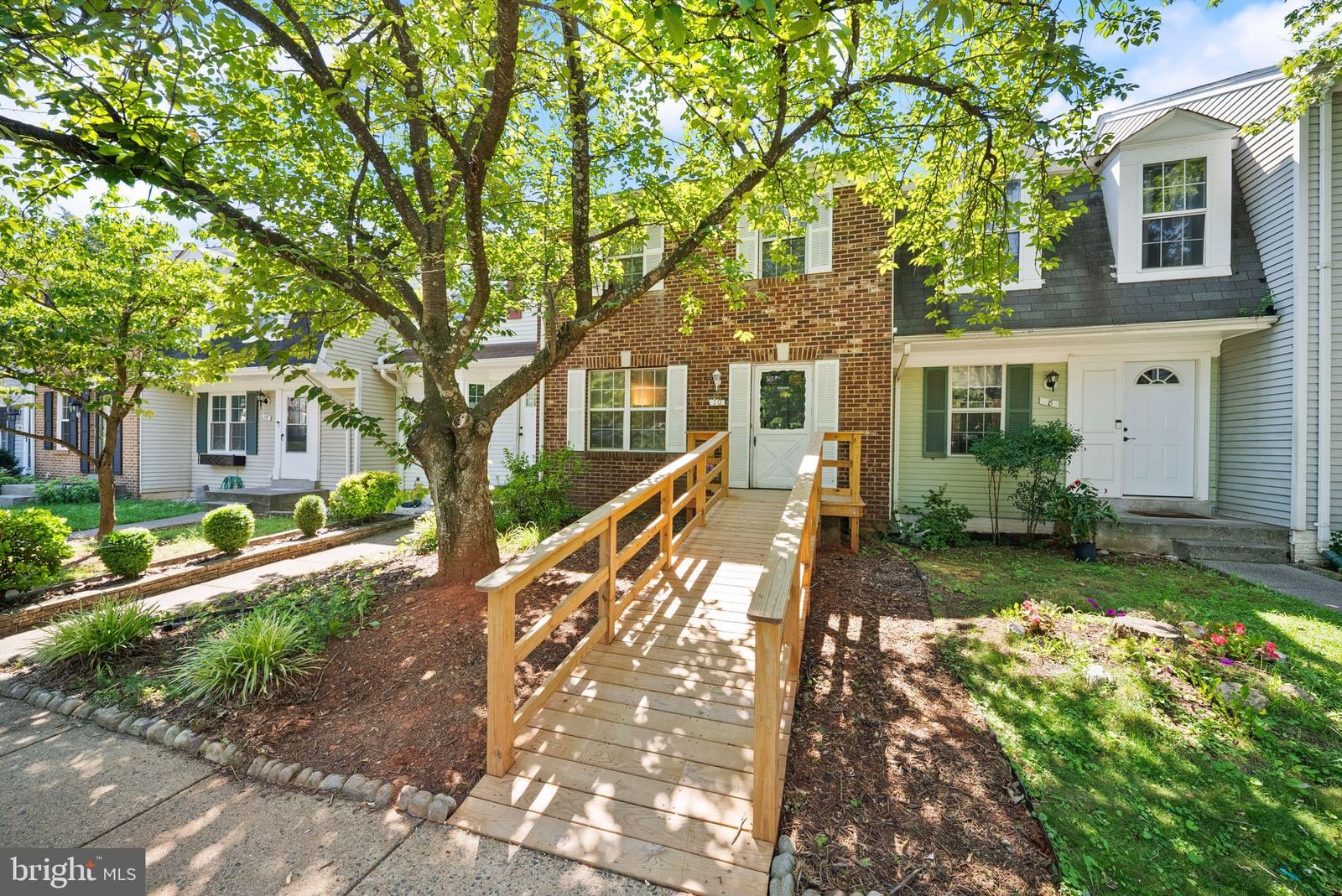 10 REDLIN CT, STERLING 20165, VA