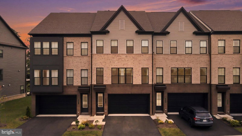 22976 COPPER TREE TERRACE