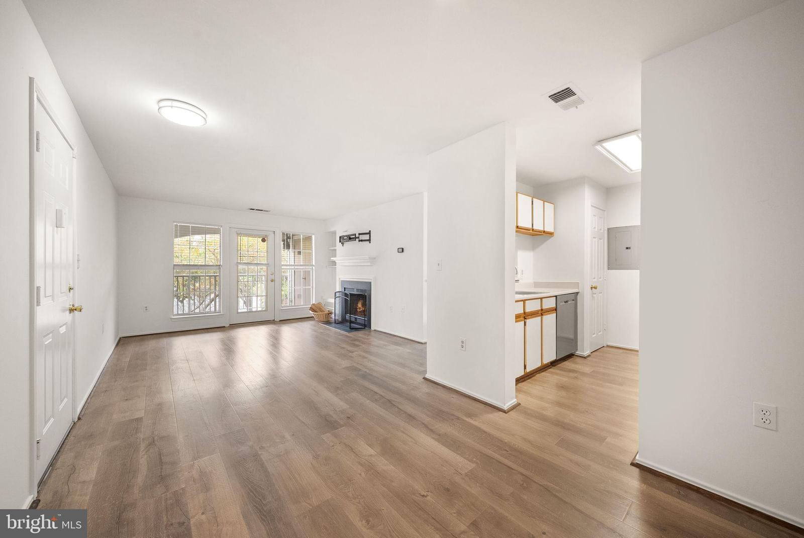 21033 TIMBER RIDGE TERRACE #201 photograph