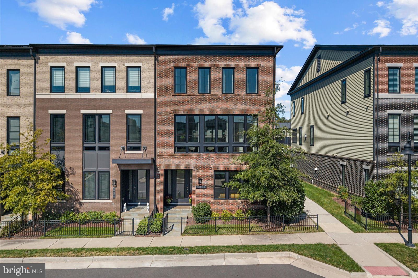 20277 OAK BLUFF DR, ASHBURN 20147, VA
