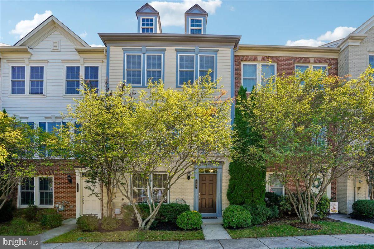 149 GREAT LAUREL SQ SE, LEESBURG 20175, VA