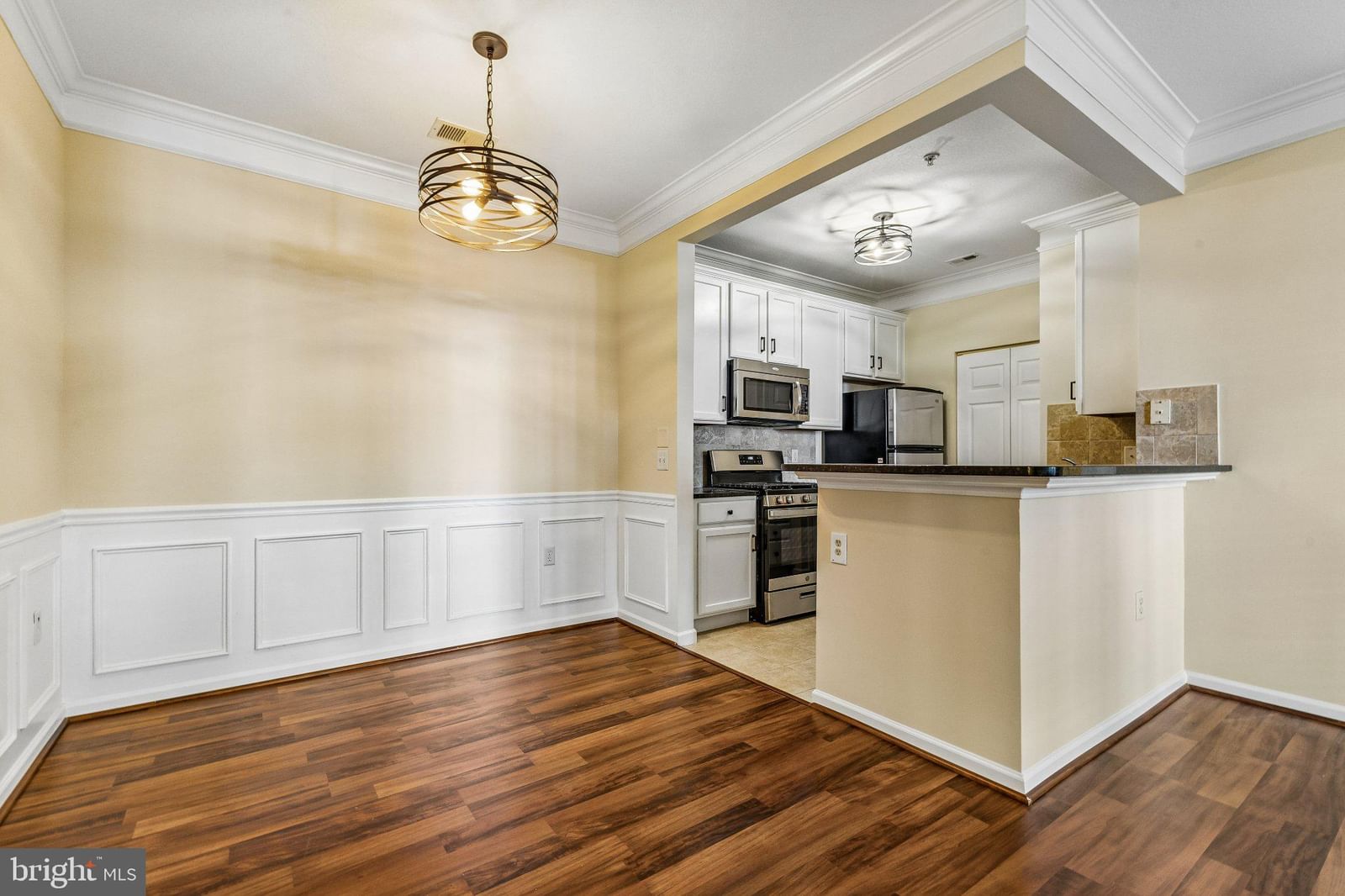 507 SUNSET VIEW TERRACE SE #104 photograph