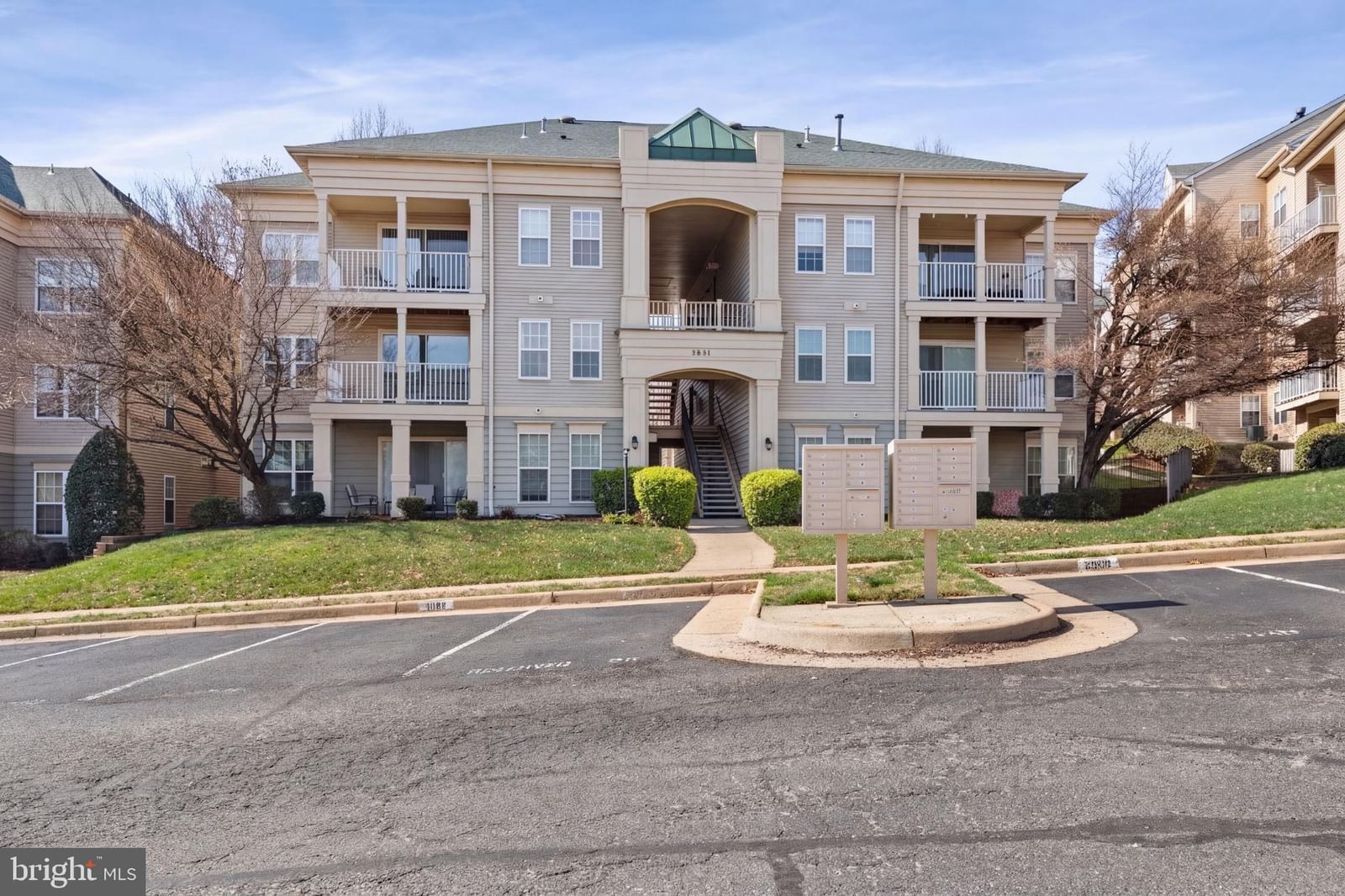 1031 GARDENVIEW LOOP #201 photograph