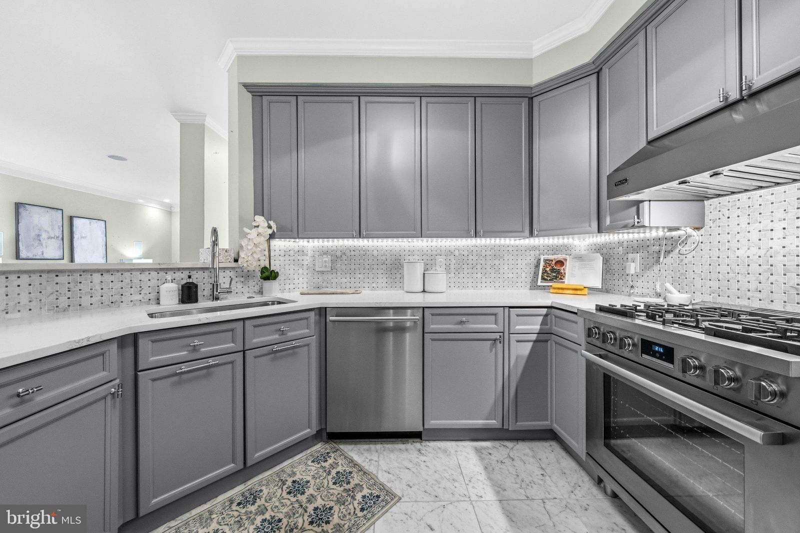 500 BELMONT BAY DRIVE #305 photograph