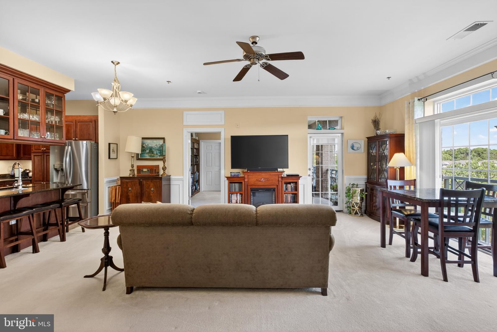 810 BELMONT BAY DRIVE #302 photograph