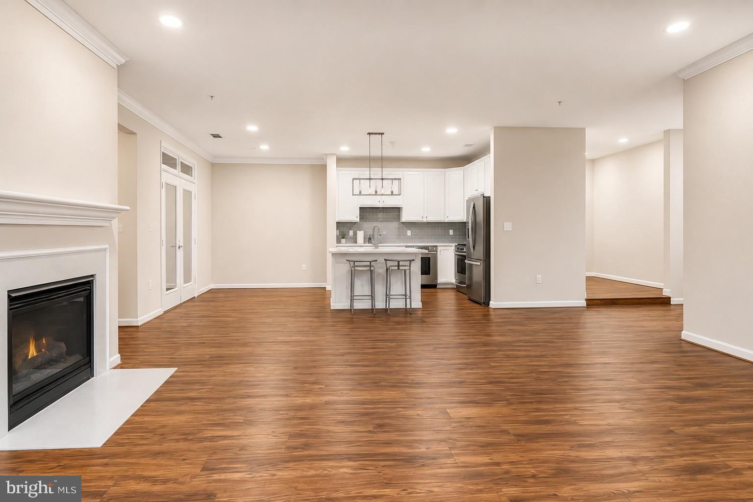1641 LADUE COURT #304 photograph