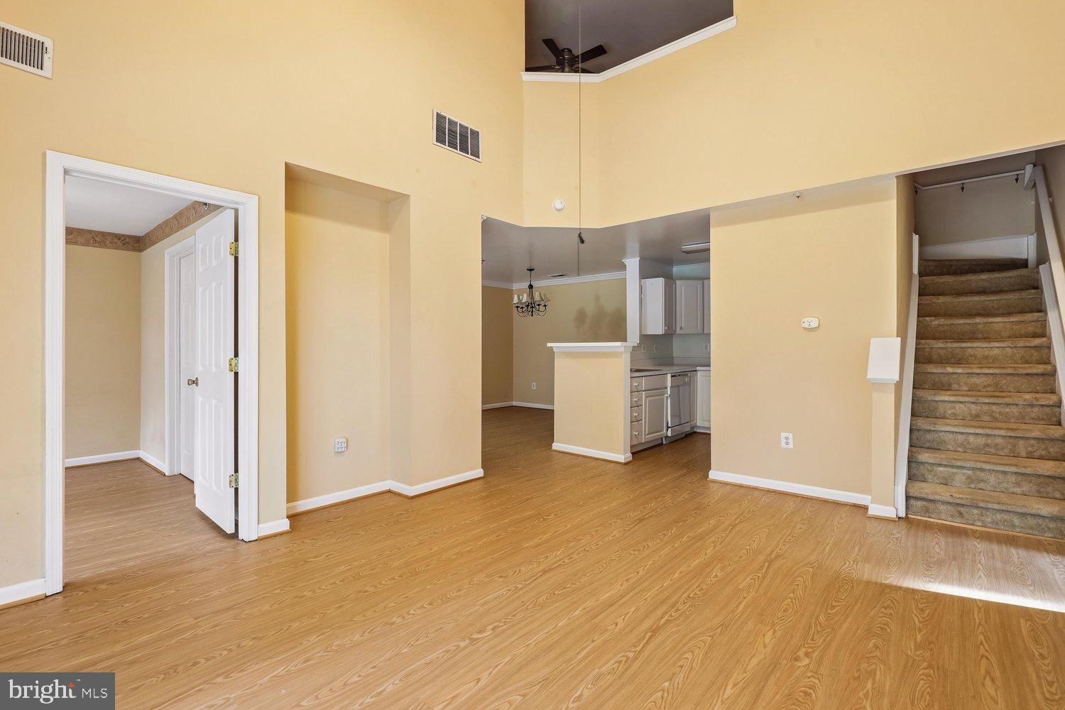 1060 GARDENVIEW LOOP #402 photograph