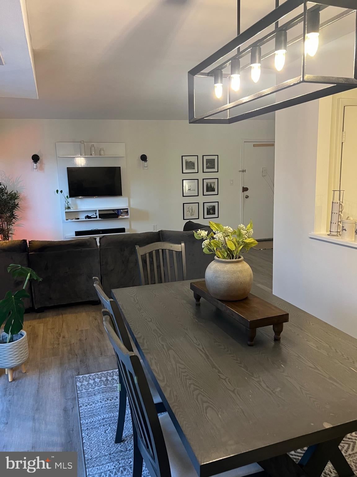 1600 RENATE DRIVE #304 photograph