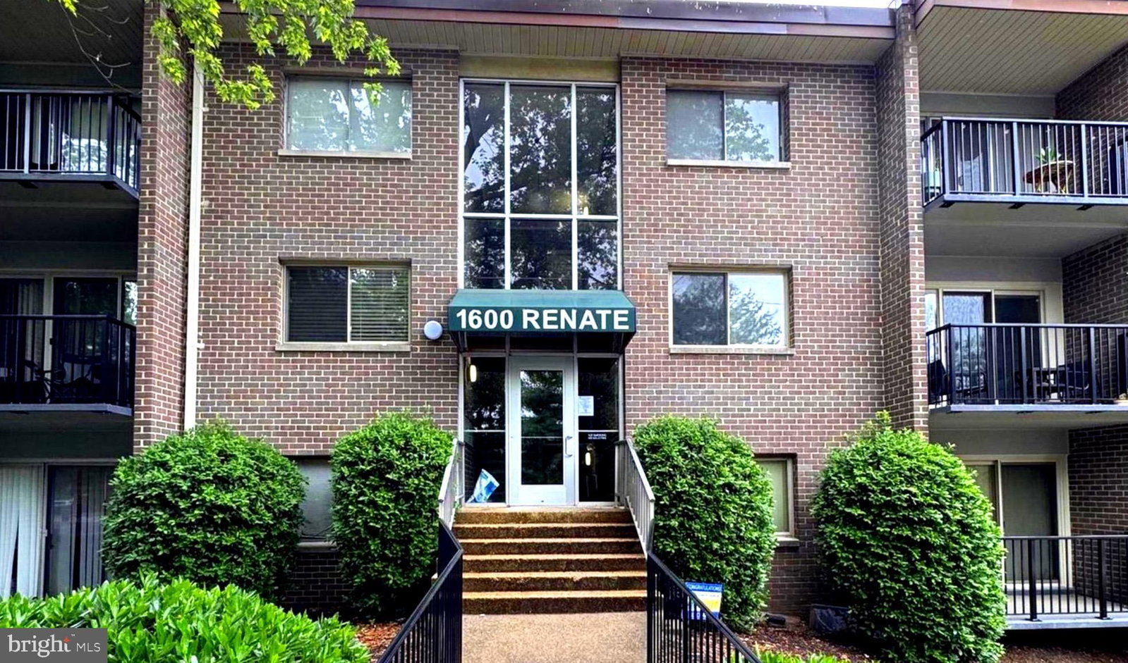 1600 RENATE DRIVE #304 photograph