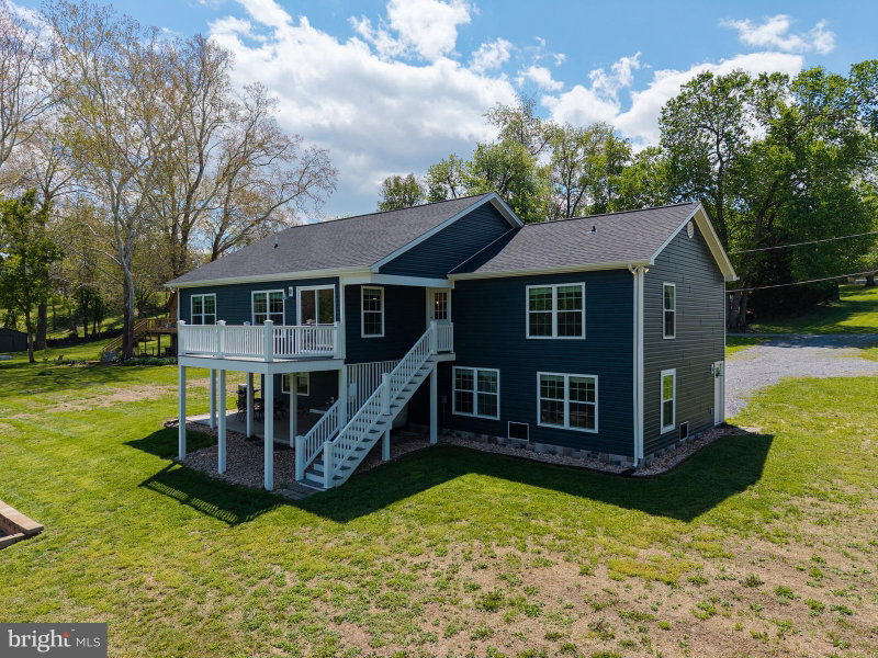 3687 RIVERBEND Dr