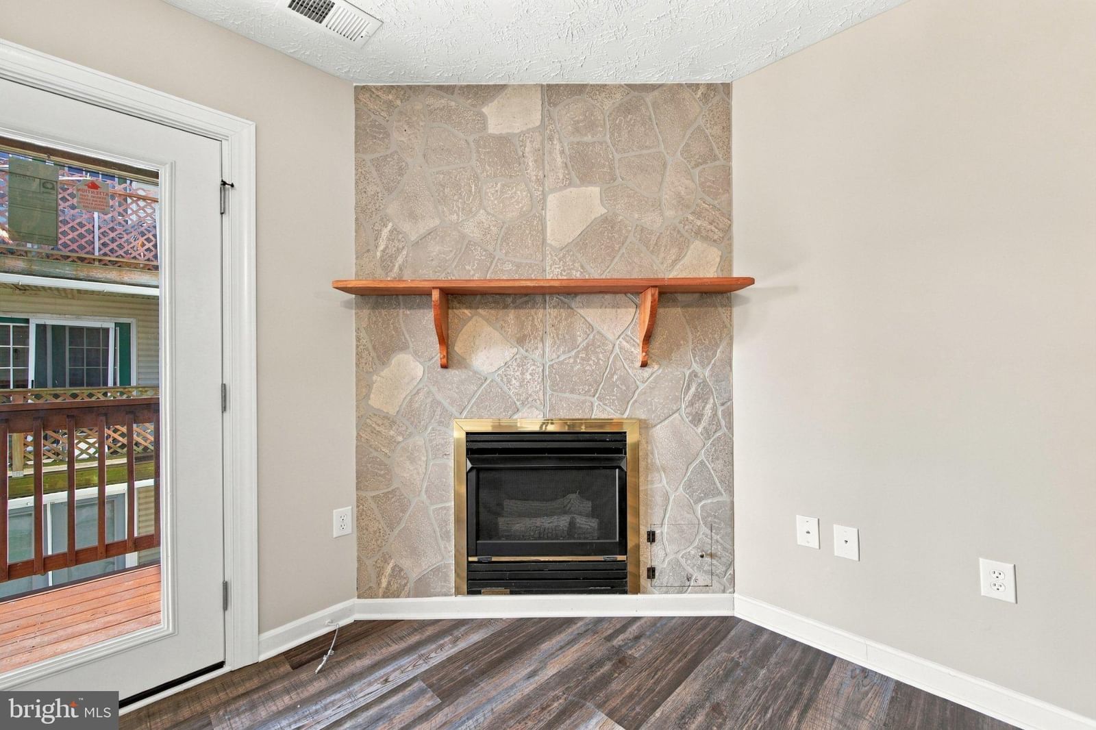 1290 OX ROAD #E-6 photograph