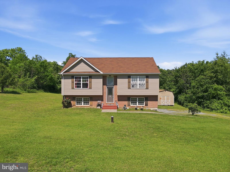 9 PASTURE LN
