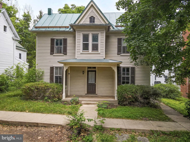 17 OLD PROSPECT AVENUE