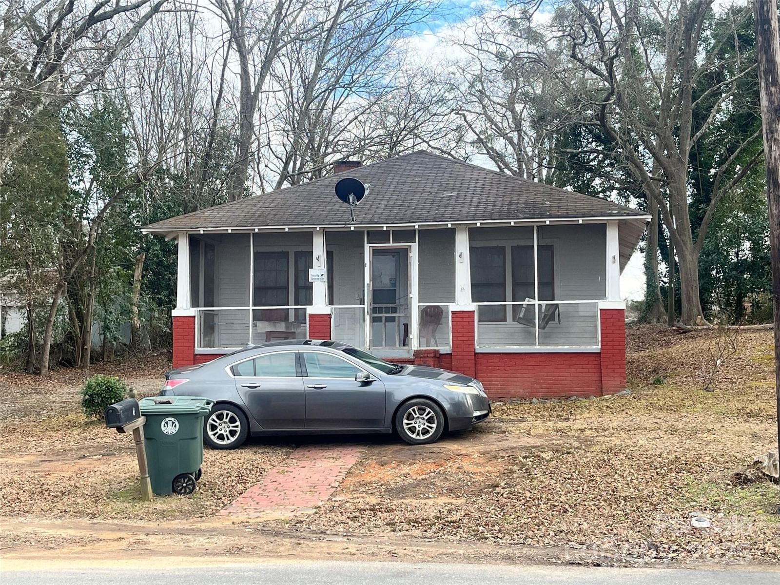 Property at 1 Catawba Avenue, Great Falls, SC 29055