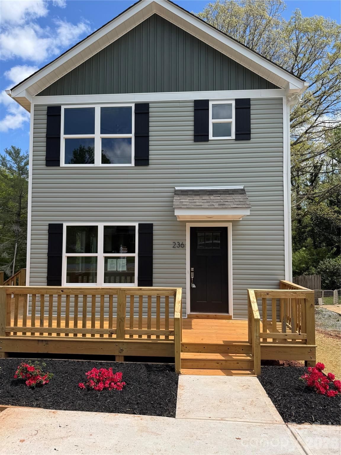 236 Elizabeth Avenue, Forest City, NC 28043 - Photo 2