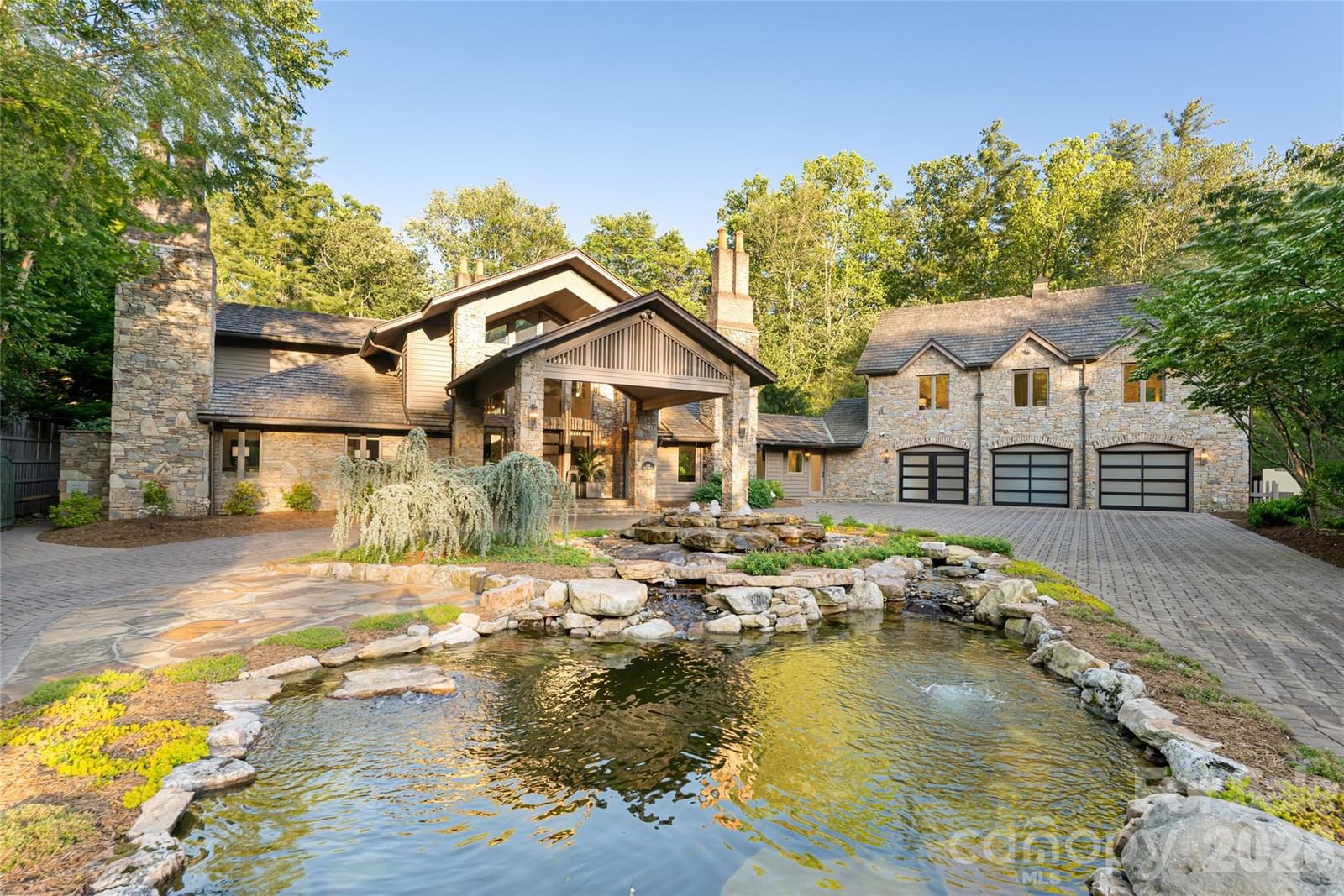 268 Holly Arbor Lane, Asheville, NC 28803