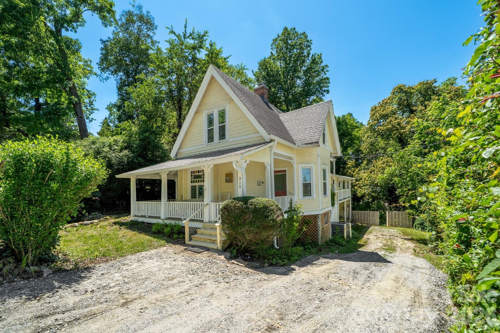 334 Greenville Street, Saluda, NC 28773 - Photo 4