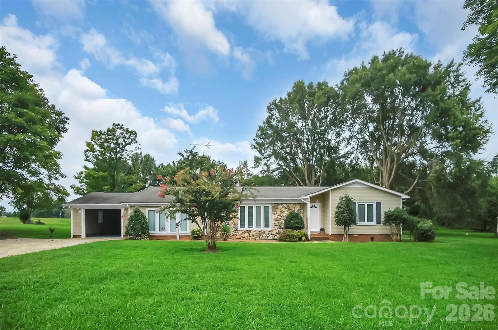 6316 Hill Gates Trail, Cherryville, NC 28021