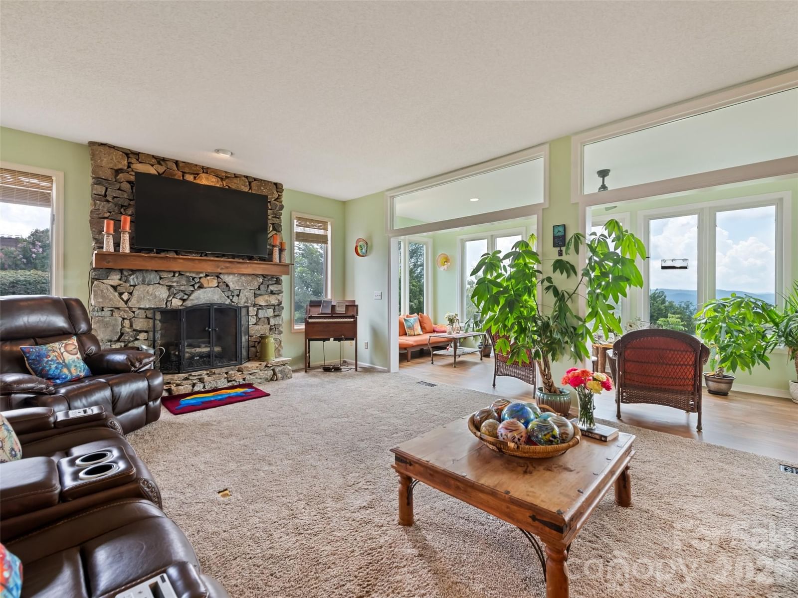 1401 Fleetwood Plaza #1, Hendersonville, NC 28739 - Photo 2