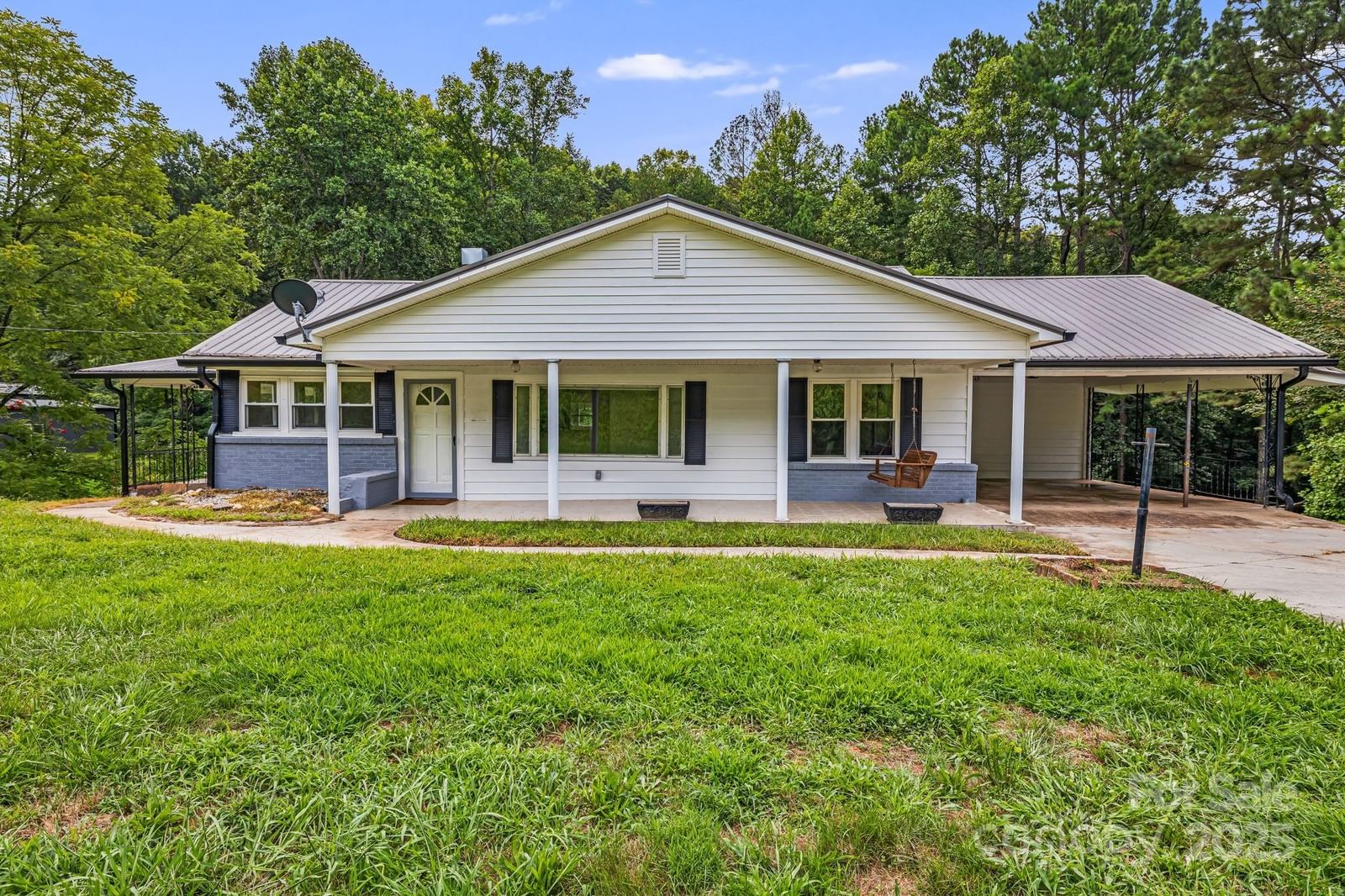 8171 Sugar Hill Road, Marion, NC 28752 - Photo 2