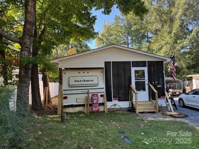 175 Roberts Ridge Road, Mount Gilead, NC 27306