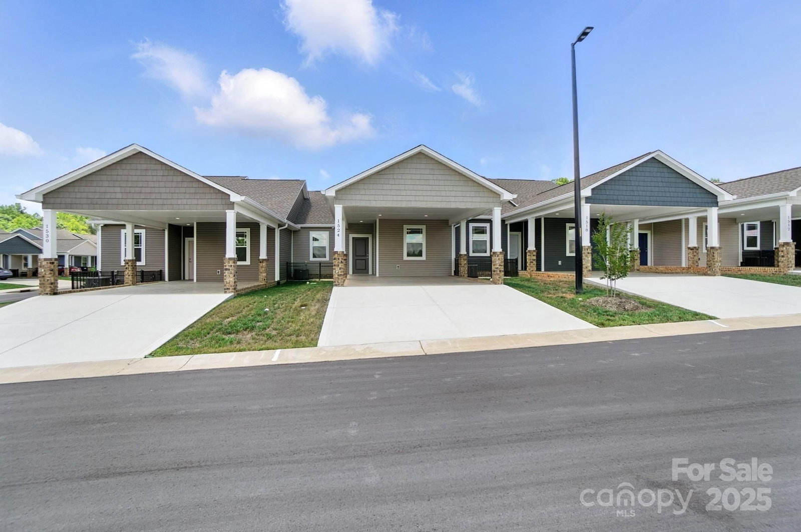 1524 29th Street, Hickory, NC 28602