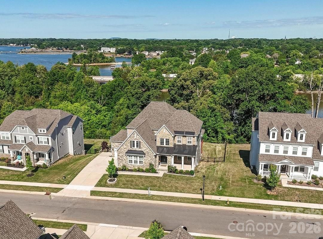 315 Waterlynn Road, Mooresville, NC 28117