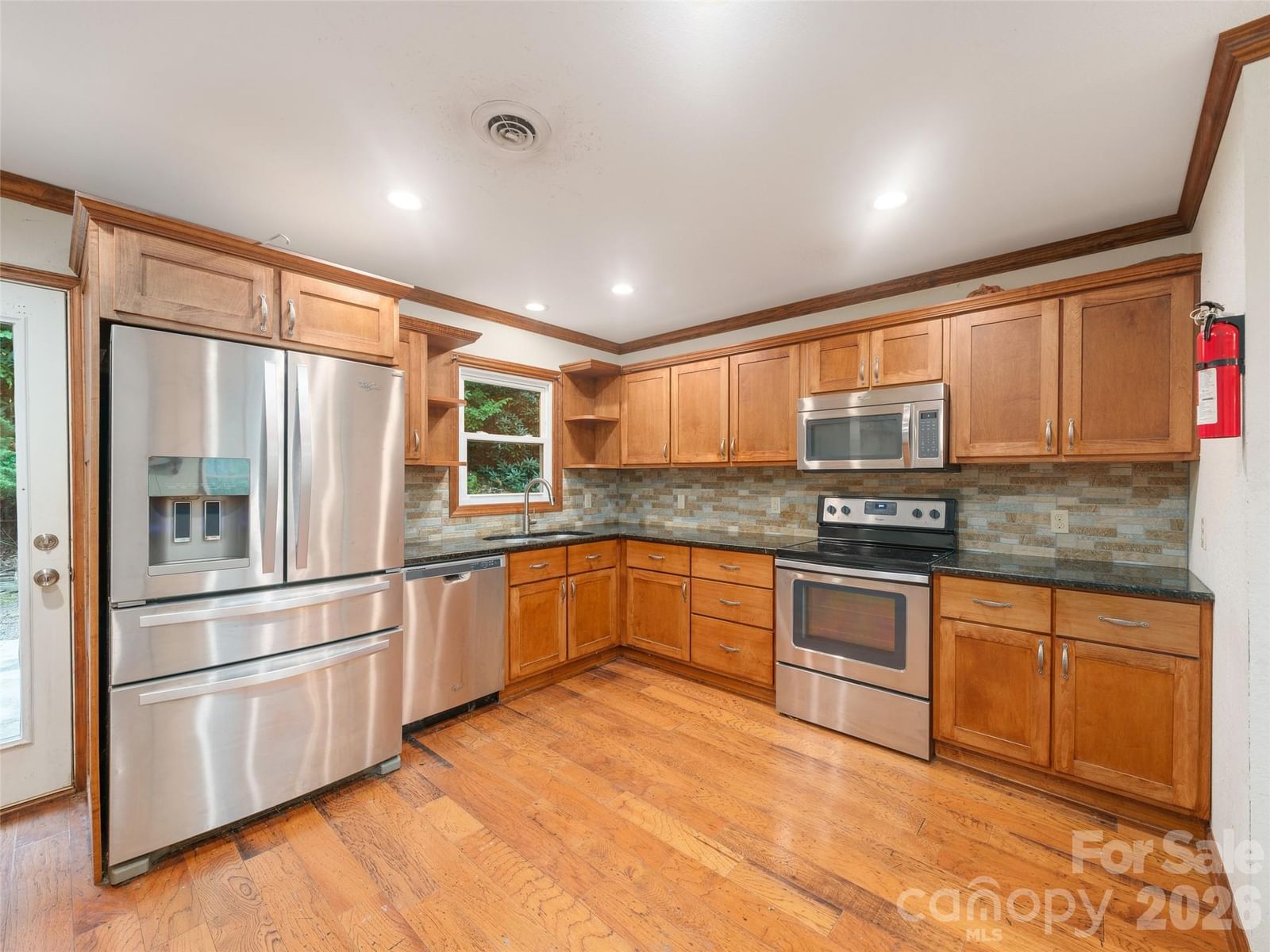 158 Dover Lane, Spruce Pine, NC 28777 - Photo 2