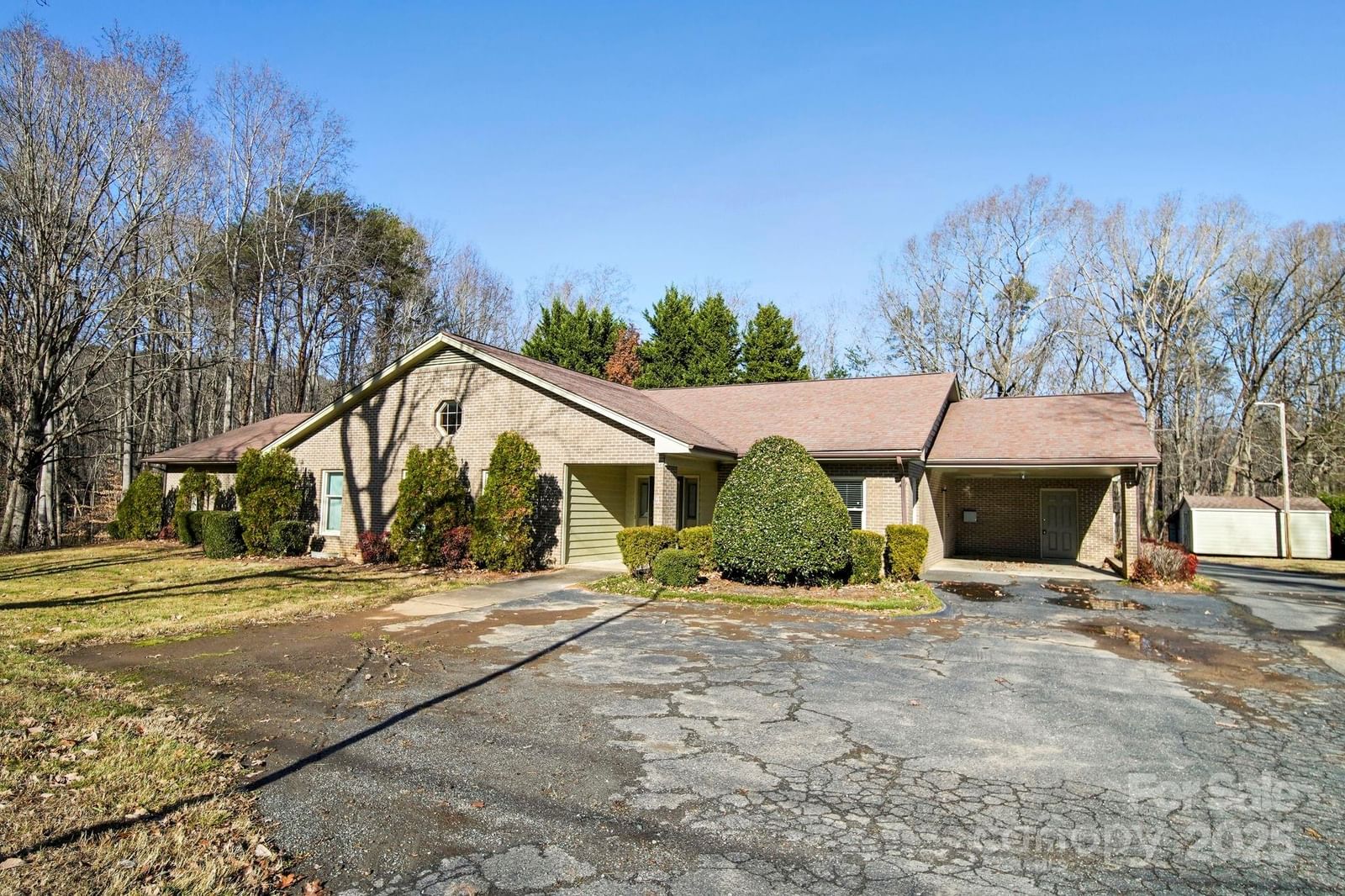 Property at 1015 Elizabeth, Dallas, NC 28034