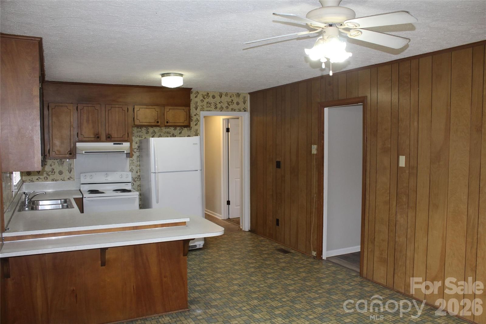 1156 Oak Forest Drive, Morganton, NC 28655 - Photo 5