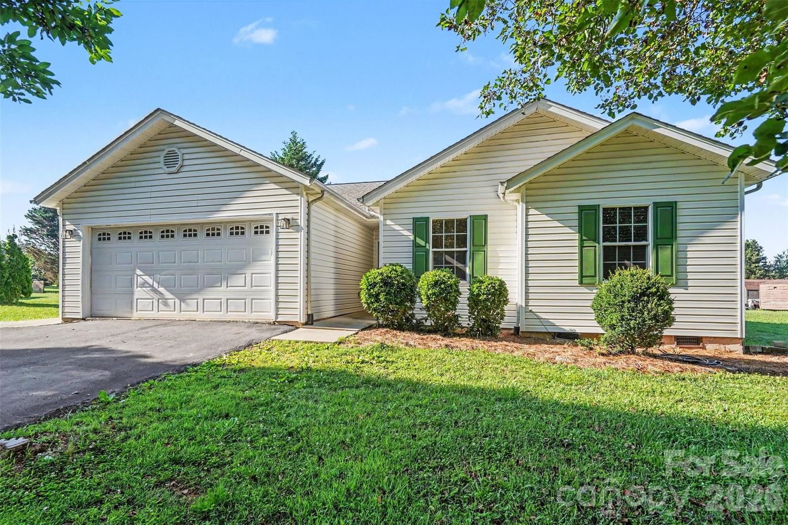 105 3rd Avenue, Hildebran, NC 28637 - Photo 4