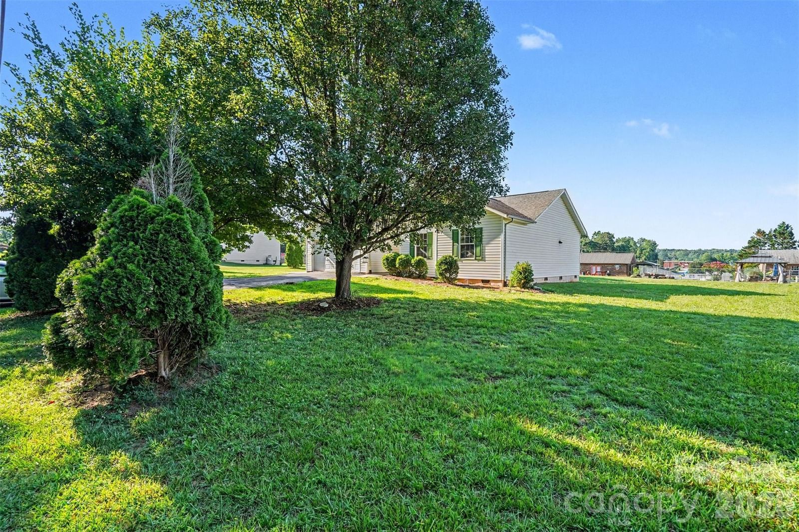 105 3rd Avenue, Hildebran, NC 28637
