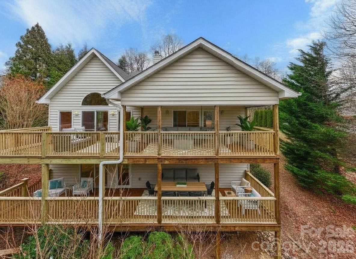 242 Carriage Summitt Way, Hendersonville, NC 28791 - Photo 5