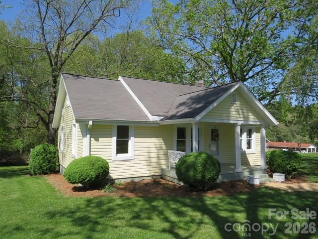 736 Country Club Drive, State Road, NC 28676 - Photo 2