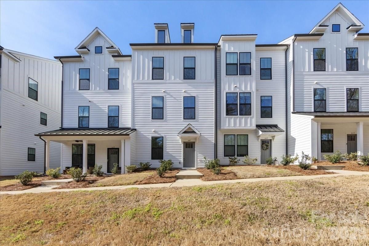 647 District Court, Fort Mill, SC 29708