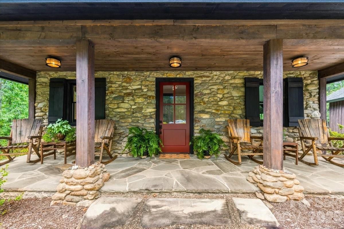 2004 Fergusons Folly Drive, Nebo, NC 28761