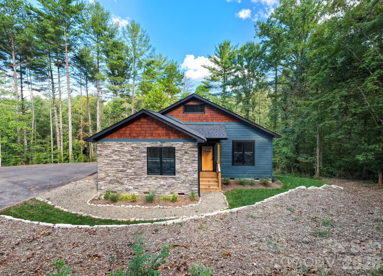 22 Deep Woods Road, Weaverville, NC 28787 - Photo 2