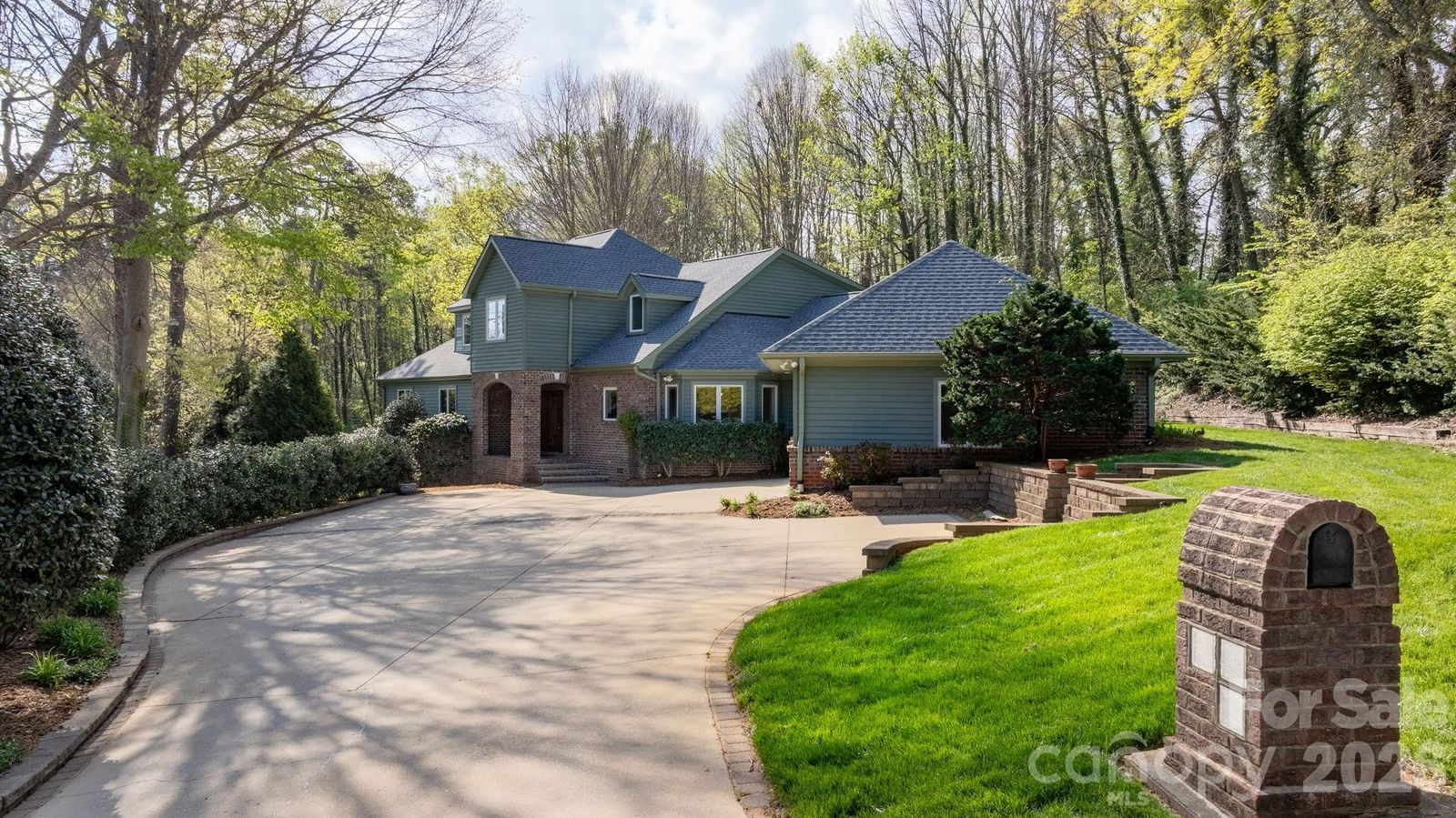 421 18th Avenue Lane, Hickory, NC 28601 - Photo 3