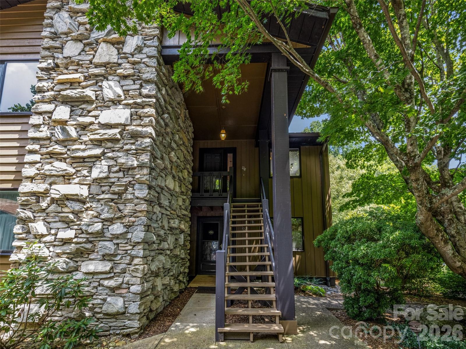 128 Country Ridge Road, Hendersonville, NC 28739 - Photo 3