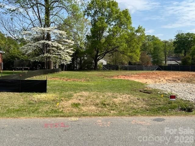 Property at 110 Heathwood, Charlotte, NC 28211