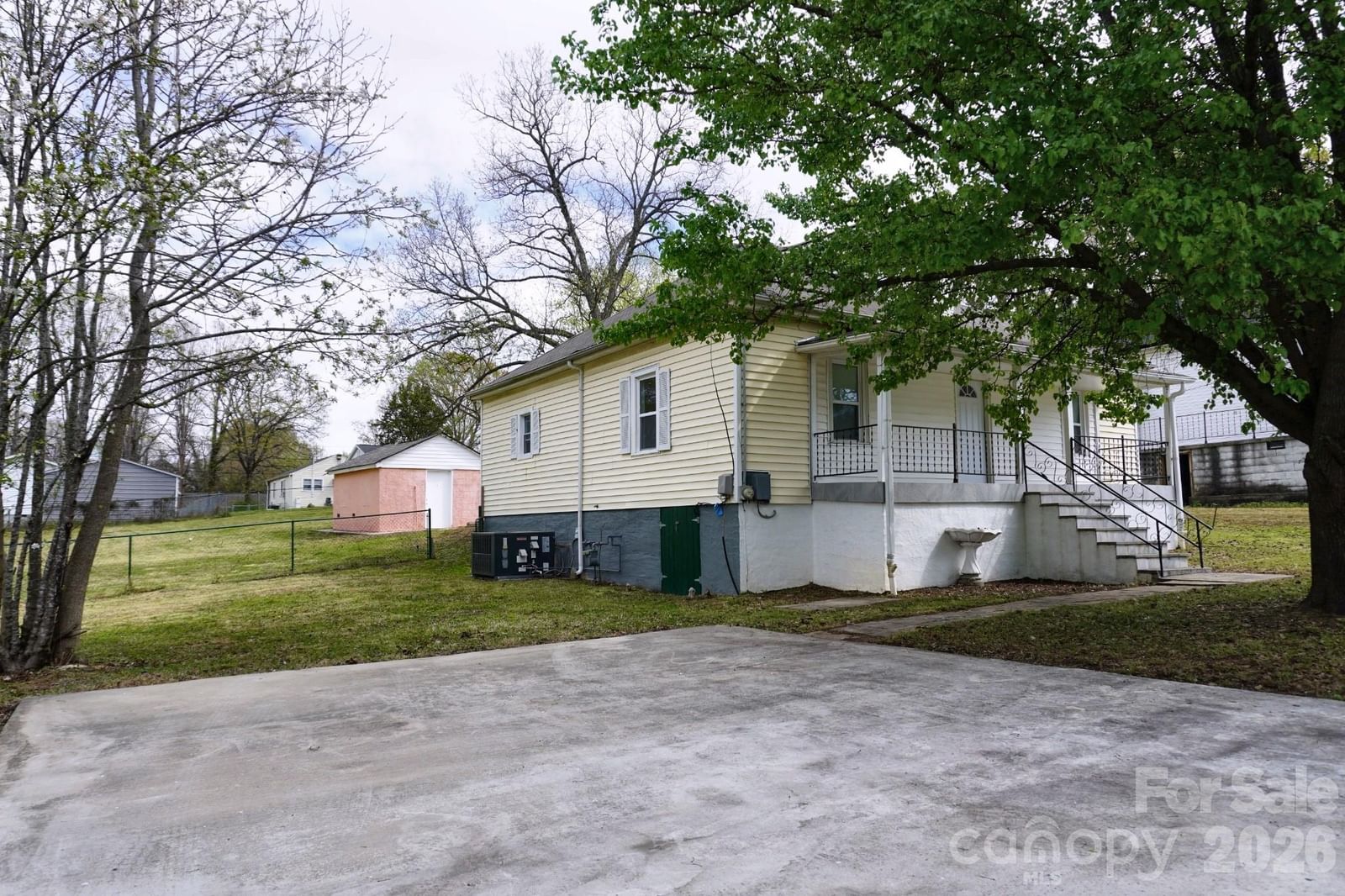 415 Georgia Avenue, Bessemer City, NC 28016 - Photo 2