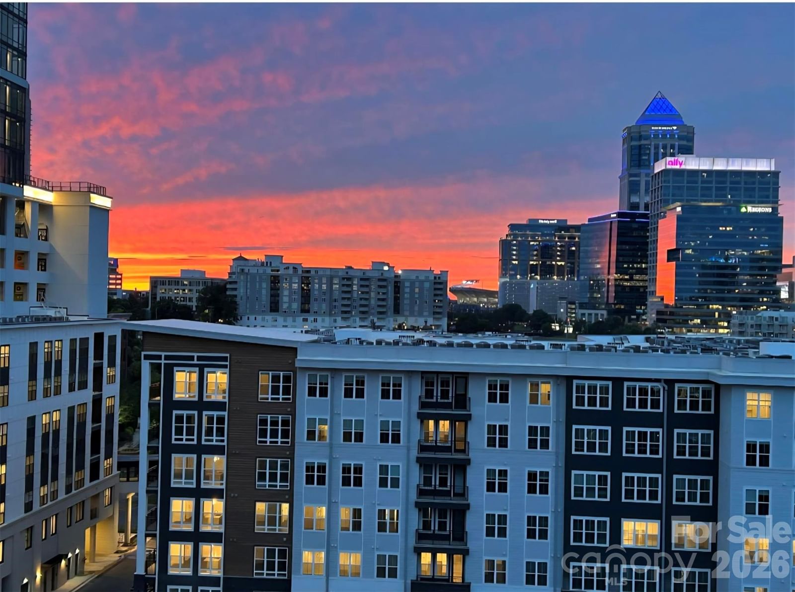 701 Royal Court #1007, Charlotte, NC 28202
