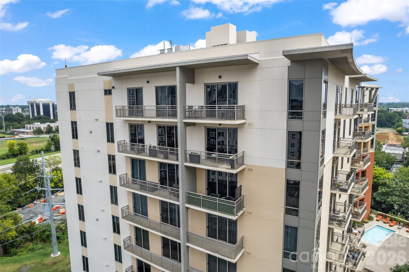 701 Royal Court #1007, Charlotte, NC 28202 - Photo 2