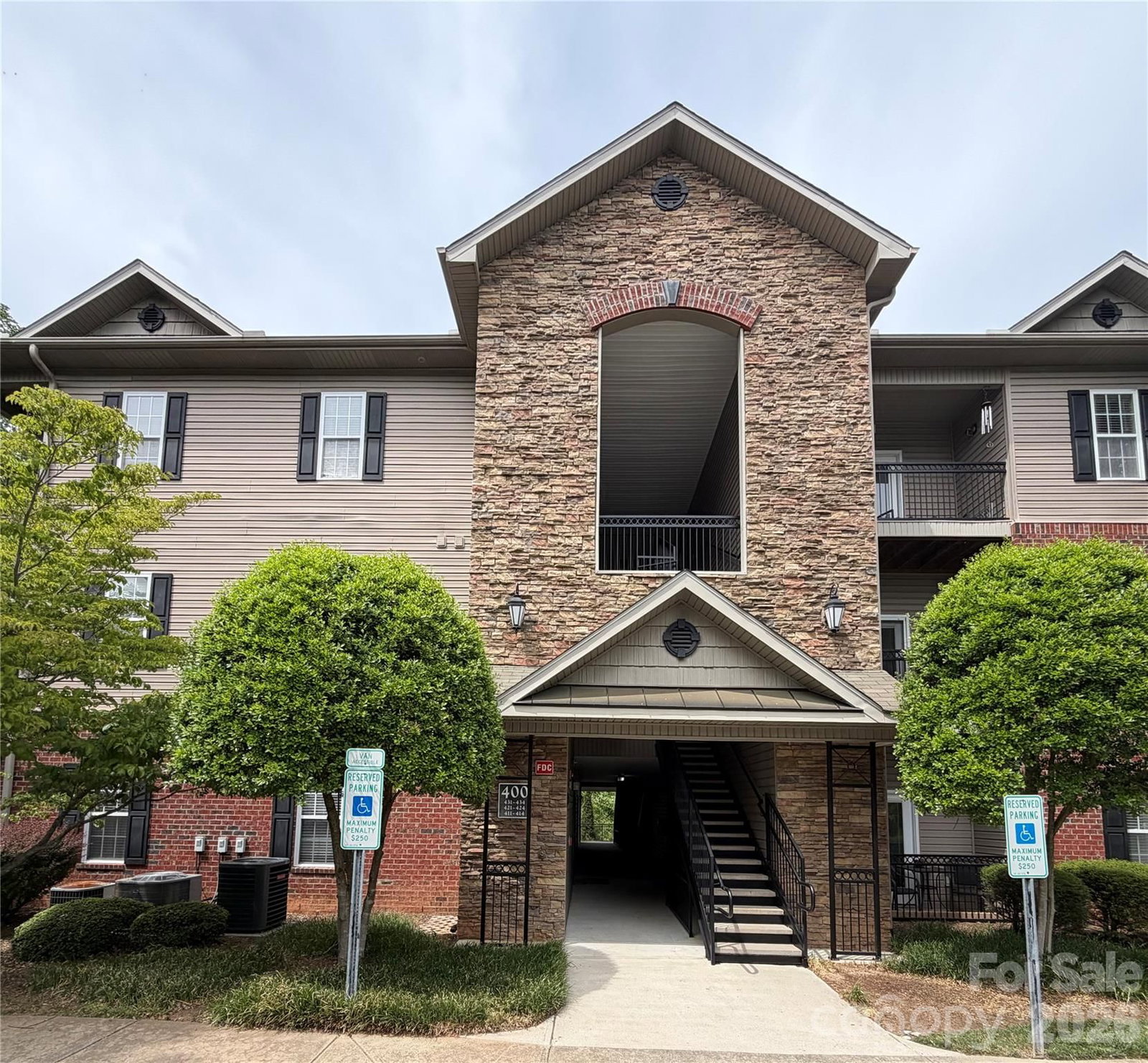 413 Appeldoorn Circle #413, Asheville, NC 28803